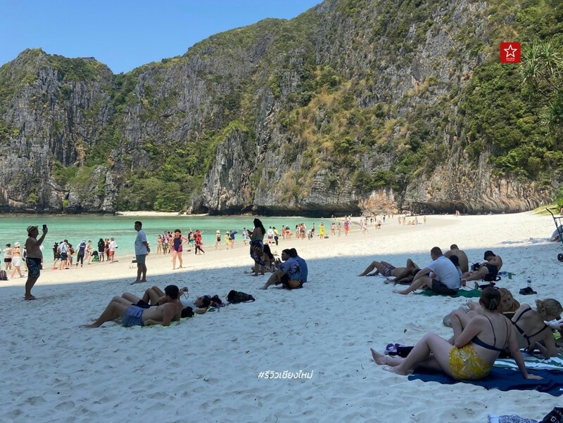 airasia, flyairasia, จวนวาร์ปไปแอ่วกับแอร์เอเชีย, ซอยรมณีย์, ตะลอนทั่วไทยไปกับแอร์เอเชีย, บินตรงชียงใหม่ไปภูเก็ต, บินตรงเชียงใหม่ภูเก็ต, อ่าวมาหยา, เกาะพีพี, เกาะไข่, เขารัง, เชียงใหม่ไปภูเก็ต, เที่ยวเชียงใหม่กับแอร์เอเชีย, แหลมพรหมเทพ, แอร์เอเชีย, แอร์เอเชีย ภูเก็ต, แอร์เอเชีย เชียงใหม่, บินตรงเชียงใหม่-ภูเก็ต กินเที่ยวอย่างเด็ดกับน้องมาโก ไปกับ แอร์เอเชีย