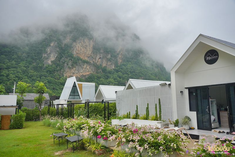 ที่พักอุทัยธานี, at the moment, เที่ยวอุทัยธานี, หุบป่าตาด, at the mountain ที่พักหุบป่าตาด สไตล์มินิมอล วิวภูเขา