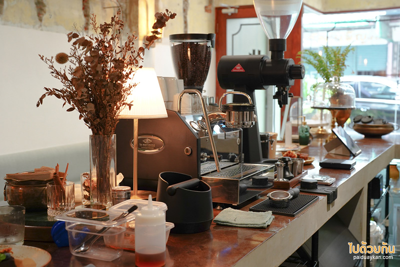 คาเฟ่โชคชัยสี่, yellow teeth, คาเฟ่ลาดพร้าว, yellow teeth sip n’ snap  คาเฟ่วินเทจสุดเท่ รสชาติพรีเมียม