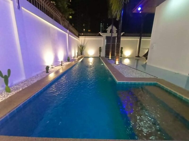 house beach poolvilla pattaya หรูหรา เงียบสงบ
