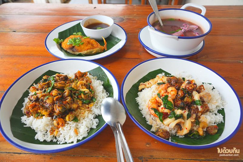 ตามสั่งตี๋น้อยริมเล, ร้านอาหารหาดแสงจันทร์, ร้านอาหารหาดแหมเจริญ, หาดแหลมเจริญ, ร้านอาหารทะเลอร่อยระยอง, ตามสั่งตี๋น้อยริมเล อาหารทะเลตามสั่ง อร่อย ถูก ราคาสิบ