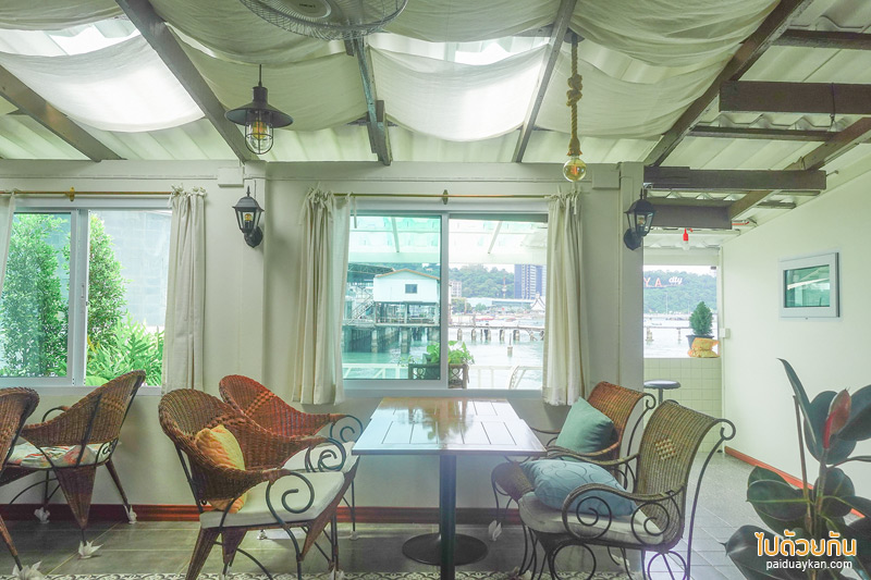 banlay home café คาเฟ่ริมทะเล สุดโฮมมี่   