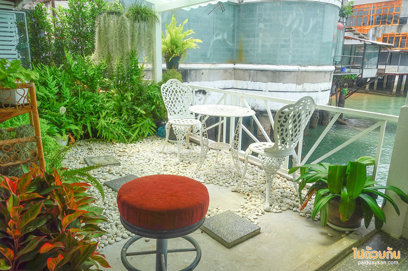 banlay home café คาเฟ่ริมทะเล สุดโฮมมี่   