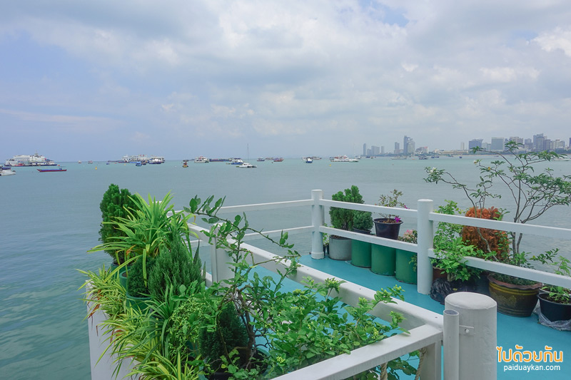 banlay home café คาเฟ่ริมทะเล สุดโฮมมี่   