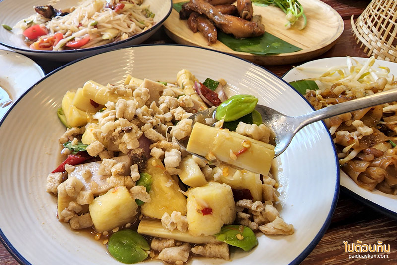 ร้านอาหารปากช่อง, จ้ำเข่า, ร้านอาหารอร่อยปากช่อง, ร้านส้มตำอร่อยปากช่อง, จ้ำเข่า ร้านอาหารอีสานสไตล์คาเฟ่ แซ่บนัวแห่งปากช่อง