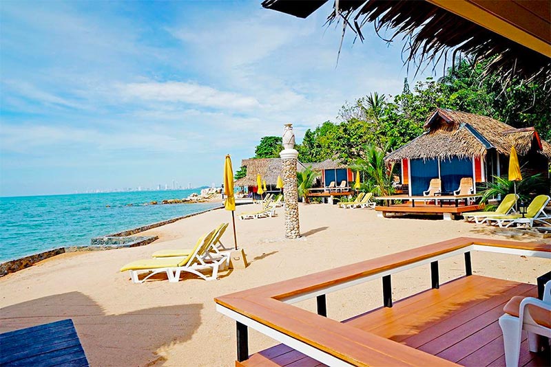 ที่พักบางเสร่, ที่พักบางเสร่ติดทะเล, ที่พักบางเสร่ราคาถูก, ที่พักบางแสร่มีสระว่ายน้ำ, 10  ที่พักบางเสร่ ชายหาดที่ตอบโจทย์คนรักความสงบ