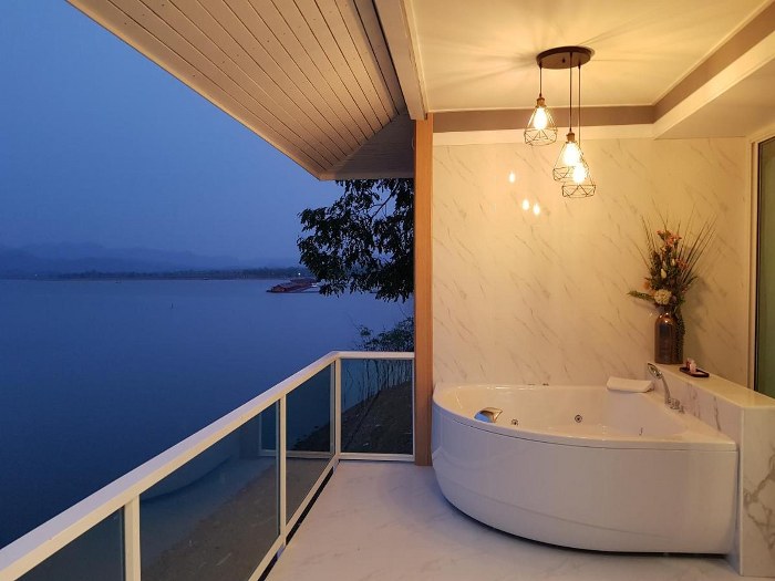 top 12+ ที่พักมีอ่างจากุชชี่ 2567 ที่พักมีอ่างอาบน้ำราคาถูก แช่น้ำฟิน ชมวิวสวย