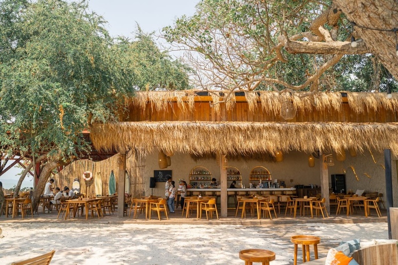 bake and more, bellinee’s rayong, guer cafe, happy camper rayong, happy camper คาเฟ่, mama don’t like espresso bar & bake lab, mhuan fun cafe & art, misahouse, phala craft coffee roasters, seaseoul cafe, she sails cafe & beach club, she sails rayong, the creeper house, triple o coffee, u cup coffee, คาเฟ่ระยอง, คาเฟ่ระยอง 2024, คาเฟ่ระยอง 2567, คาเฟ่ริมทะเล ระยอง, คาเฟ่เปิดใหม่ ระยอง, คาเฟ่ใกลฉัน, ซีโซล คาเฟ่, ปาฎี, มาม่า ดอนท์ ไลท์ คาเฟ่, มิสะเฮ้าท์, ระยอง 2024, ระยอง 2567, ระยอง คาเฟ่, ร้านปาฎี, ร้านเกื้อ, สวนก๋ง, เที่ยวระยอง, เบค แอนด์ มอร์ คาเฟ่, เบลลินี่ ระยอง, เหมือนฝัน คาเฟ่, top 15+ คาเฟ่ระยอง [สิงหาคม 2024] นั่งจิบชากาแฟ ทานเบเกอรี่ ดื่มด่ำธรรมชาติ รับลมริมทะเล