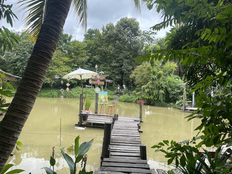 bake and more, bellinee’s rayong, guer cafe, happy camper rayong, happy camper คาเฟ่, mama don’t like espresso bar & bake lab, mhuan fun cafe & art, misahouse, phala craft coffee roasters, seaseoul cafe, she sails cafe & beach club, she sails rayong, the creeper house, triple o coffee, u cup coffee, คาเฟ่ระยอง, คาเฟ่ระยอง 2024, คาเฟ่ระยอง 2567, คาเฟ่ริมทะเล ระยอง, คาเฟ่เปิดใหม่ ระยอง, คาเฟ่ใกลฉัน, ซีโซล คาเฟ่, ปาฎี, มาม่า ดอนท์ ไลท์ คาเฟ่, มิสะเฮ้าท์, ระยอง 2024, ระยอง 2567, ระยอง คาเฟ่, ร้านปาฎี, ร้านเกื้อ, สวนก๋ง, เที่ยวระยอง, เบค แอนด์ มอร์ คาเฟ่, เบลลินี่ ระยอง, เหมือนฝัน คาเฟ่, top 15+ คาเฟ่ระยอง [สิงหาคม 2024] นั่งจิบชากาแฟ ทานเบเกอรี่ ดื่มด่ำธรรมชาติ รับลมริมทะเล