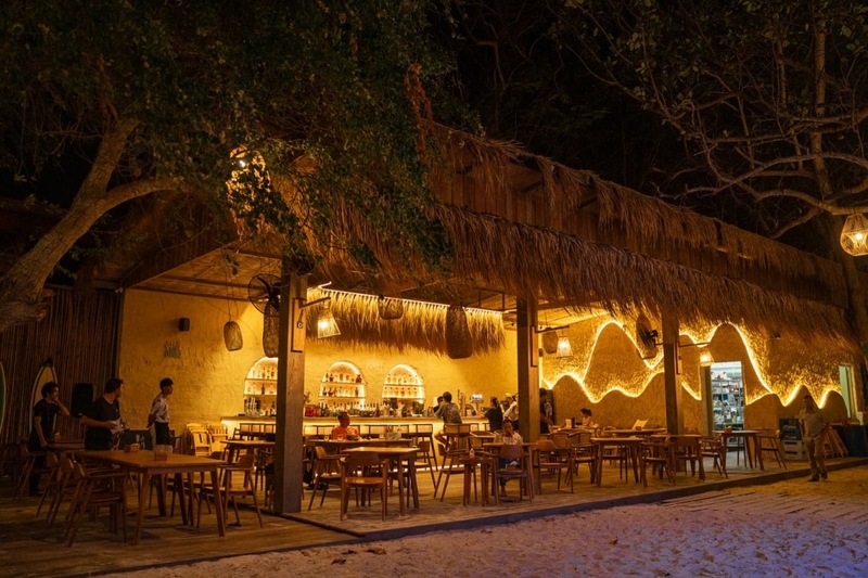 bake and more, bellinee’s rayong, guer cafe, happy camper rayong, happy camper คาเฟ่, mama don’t like espresso bar & bake lab, mhuan fun cafe & art, misahouse, phala craft coffee roasters, seaseoul cafe, she sails cafe & beach club, she sails rayong, the creeper house, triple o coffee, u cup coffee, คาเฟ่ระยอง, คาเฟ่ระยอง 2024, คาเฟ่ระยอง 2567, คาเฟ่ริมทะเล ระยอง, คาเฟ่เปิดใหม่ ระยอง, คาเฟ่ใกลฉัน, ซีโซล คาเฟ่, ปาฎี, มาม่า ดอนท์ ไลท์ คาเฟ่, มิสะเฮ้าท์, ระยอง 2024, ระยอง 2567, ระยอง คาเฟ่, ร้านปาฎี, ร้านเกื้อ, สวนก๋ง, เที่ยวระยอง, เบค แอนด์ มอร์ คาเฟ่, เบลลินี่ ระยอง, เหมือนฝัน คาเฟ่, top 15+ คาเฟ่ระยอง [สิงหาคม 2024] นั่งจิบชากาแฟ ทานเบเกอรี่ ดื่มด่ำธรรมชาติ รับลมริมทะเล