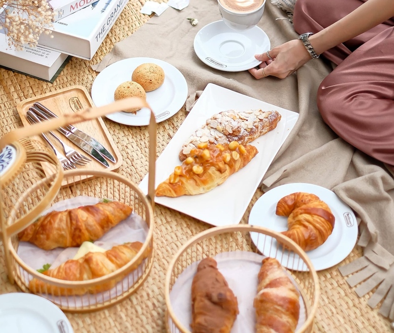 bake and more, bellinee’s rayong, guer cafe, happy camper rayong, happy camper คาเฟ่, mama don’t like espresso bar & bake lab, mhuan fun cafe & art, misahouse, phala craft coffee roasters, seaseoul cafe, she sails cafe & beach club, she sails rayong, the creeper house, triple o coffee, u cup coffee, คาเฟ่ระยอง, คาเฟ่ระยอง 2024, คาเฟ่ระยอง 2567, คาเฟ่ริมทะเล ระยอง, คาเฟ่เปิดใหม่ ระยอง, คาเฟ่ใกลฉัน, ซีโซล คาเฟ่, ปาฎี, มาม่า ดอนท์ ไลท์ คาเฟ่, มิสะเฮ้าท์, ระยอง 2024, ระยอง 2567, ระยอง คาเฟ่, ร้านปาฎี, ร้านเกื้อ, สวนก๋ง, เที่ยวระยอง, เบค แอนด์ มอร์ คาเฟ่, เบลลินี่ ระยอง, เหมือนฝัน คาเฟ่, top 15+ คาเฟ่ระยอง [สิงหาคม 2024] นั่งจิบชากาแฟ ทานเบเกอรี่ ดื่มด่ำธรรมชาติ รับลมริมทะเล