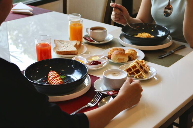 รวมโรงแรมน่าพักในโคราช น่าเที่ยว และมีอาหารเช้า