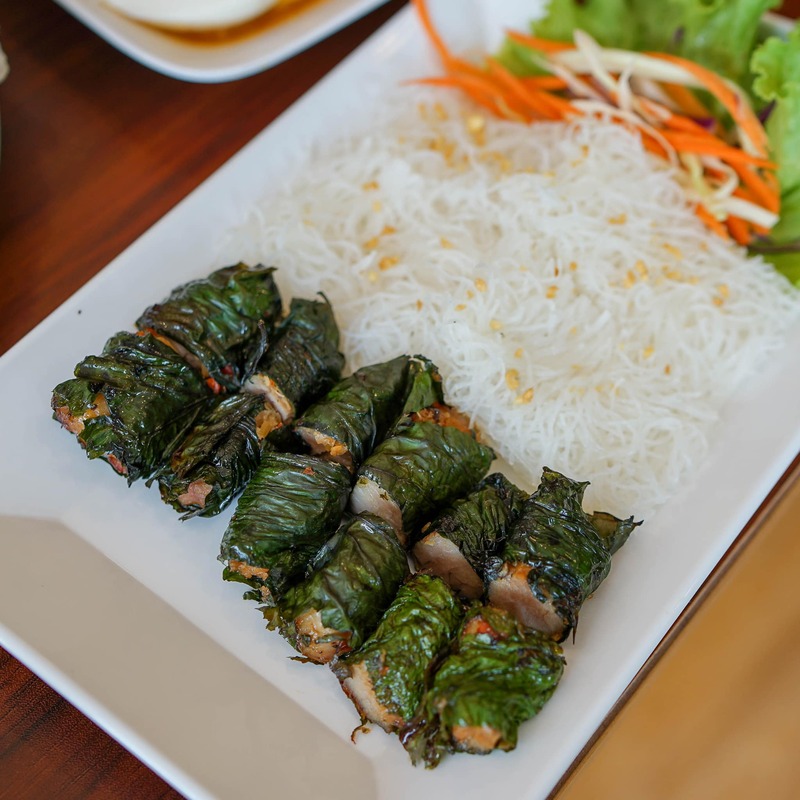 top 6+ ร้าน แหนมเนือง และ เฝอ หม้อไฟ บุฟเฟ่ต์ เมนูสุขภาพสไตล์เวียดนาม