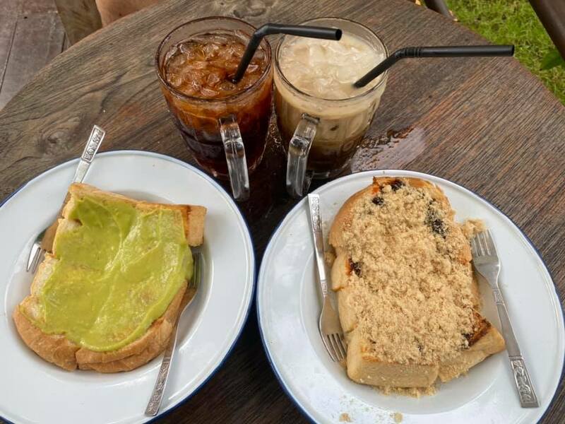 top 10+ ร้านกาแฟโบราณ หอมกรุ่นย้อนวันวานสู่อดีต : ร้านกาแฟโบราณ บรรยากาศย้อนยุค