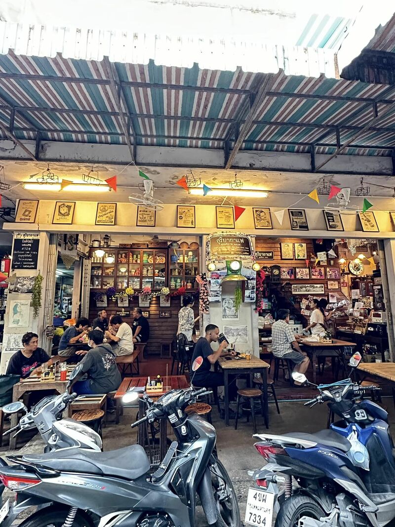 top 10+ ร้านกาแฟโบราณ หอมกรุ่นย้อนวันวานสู่อดีต : ร้านกาแฟโบราณ บรรยากาศย้อนยุค