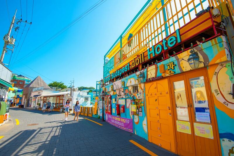 168 stairs, biff square, blue line park, busan international film festival, cheongsapo, gamcheon culture village, haedong yonggungsa, haeundae beach, little prince, nampodong shopping street, ocean breeze, sky capsule haeundae blue line park, songdo beach, songdo sky park, songdo sky walk, the bay 101, yacht club, คาเฟ่รถไฟแคปซูล, ชายหาดซงโด, ชายหาดแฮอุนแด, ตลาดนัมโพดง, ถ่ายรูปกับเจ้าชายน้อย, ทะเลปูซาน, ปูซาน 2024, ปูซาน 2567, ปูซานเกาลี 2567, ปูซานเกาหลี 2024, ปูซานเที่ยวไหนดี, พระสังกัจจายน์สีทอง, มุมลับ the bay 101, รถไฟปูซาน, รถไฟแคปซูล, วัดแฮดง ยงกุงซา, สตีทฟู๊ดเกาหลี, หมู่บ้านคัมชอน, อาหารเกาหลี, เที่ยวปูซาน, เที่ยวเกาหลี, เที่ยวเกาหลี 2024, เที่ยวเกาหลี 2567, แพนเค้กเกาหลี, โรงแรมในหมู่บ้านคัมชอน, โฮต็อก, top 10+ ที่เที่ยวปูซาน เกาหลีใต้ วิวปัง ถ่ายรูปสวย