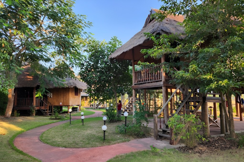 คุ้มเมืองมินทร์, ซี วิว โฮม, ต้นแหลง โฮมสเตย์, ท่าลี่ โฮมสเตด, ที่พักจังหวัดน่าน, ที่พักจังหวัดน่าน 2024, ที่พักจังหวัดน่าน 2567, ที่พักน่าน, ที่พักน่าน 2024, ที่พักน่าน 2567, นันตราคีรี, น่านตรึงใจ, น่านนิรันดร์, น่านริมน้ำ รีสอร์ต, น่านศรีปันนา, บ้านพระจันทร์, บ้านพระจันทร์ น่าน, บ้านสวนลีลาวดี น่าน, ปัวเดอวิว, ภูมินทร์เพลซ, โกโก้ วัลเล่ย์ รีสอร์ท, top 15+ ที่พักน่าน 2024 นอนกลางป่า วิวทุ่งนา ฟังเสียงลำธาร