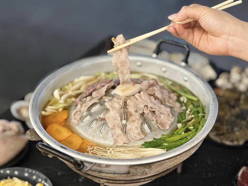 top 7+ ร้านอาหารตลาดนัดเลียบด่วนรามอินทรา รวมร้านเด็ดน่าแวะ บอกเลยไม่ไปพลาดมาก