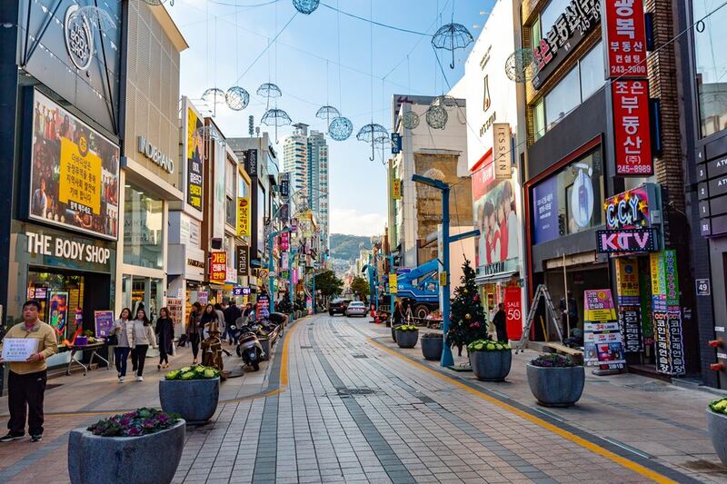 168 stairs, biff square, blue line park, busan international film festival, cheongsapo, gamcheon culture village, haedong yonggungsa, haeundae beach, little prince, nampodong shopping street, ocean breeze, sky capsule haeundae blue line park, songdo beach, songdo sky park, songdo sky walk, the bay 101, yacht club, คาเฟ่รถไฟแคปซูล, ชายหาดซงโด, ชายหาดแฮอุนแด, ตลาดนัมโพดง, ถ่ายรูปกับเจ้าชายน้อย, ทะเลปูซาน, ปูซาน 2024, ปูซาน 2567, ปูซานเกาลี 2567, ปูซานเกาหลี 2024, ปูซานเที่ยวไหนดี, พระสังกัจจายน์สีทอง, มุมลับ the bay 101, รถไฟปูซาน, รถไฟแคปซูล, วัดแฮดง ยงกุงซา, สตีทฟู๊ดเกาหลี, หมู่บ้านคัมชอน, อาหารเกาหลี, เที่ยวปูซาน, เที่ยวเกาหลี, เที่ยวเกาหลี 2024, เที่ยวเกาหลี 2567, แพนเค้กเกาหลี, โรงแรมในหมู่บ้านคัมชอน, โฮต็อก, top 10+ ที่เที่ยวปูซาน [สิงหาคม 2024] เกาหลีใต้ วิวปัง ถ่ายรูปสวย