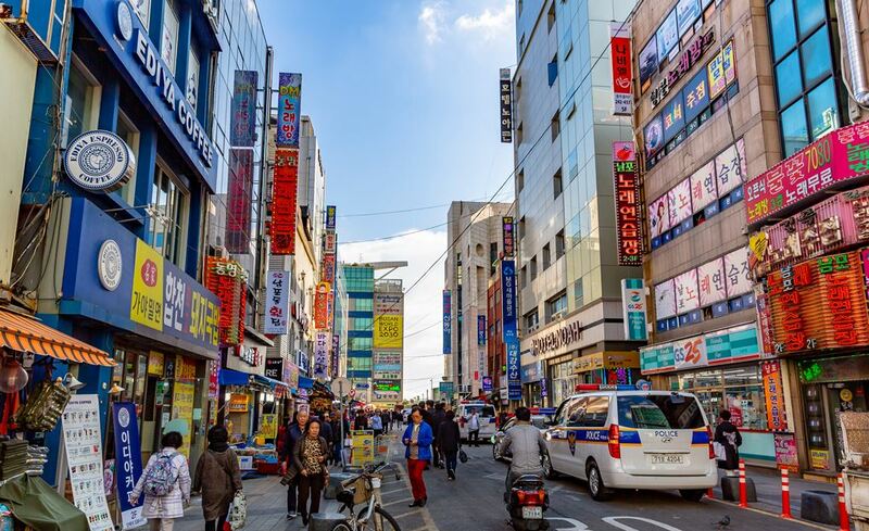 168 stairs, biff square, blue line park, busan international film festival, cheongsapo, gamcheon culture village, haedong yonggungsa, haeundae beach, little prince, nampodong shopping street, ocean breeze, sky capsule haeundae blue line park, songdo beach, songdo sky park, songdo sky walk, the bay 101, yacht club, คาเฟ่รถไฟแคปซูล, ชายหาดซงโด, ชายหาดแฮอุนแด, ตลาดนัมโพดง, ถ่ายรูปกับเจ้าชายน้อย, ทะเลปูซาน, ปูซาน 2024, ปูซาน 2567, ปูซานเกาลี 2567, ปูซานเกาหลี 2024, ปูซานเที่ยวไหนดี, พระสังกัจจายน์สีทอง, มุมลับ the bay 101, รถไฟปูซาน, รถไฟแคปซูล, วัดแฮดง ยงกุงซา, สตีทฟู๊ดเกาหลี, หมู่บ้านคัมชอน, อาหารเกาหลี, เที่ยวปูซาน, เที่ยวเกาหลี, เที่ยวเกาหลี 2024, เที่ยวเกาหลี 2567, แพนเค้กเกาหลี, โรงแรมในหมู่บ้านคัมชอน, โฮต็อก, top 10+ ที่เที่ยวปูซาน [สิงหาคม 2024] เกาหลีใต้ วิวปัง ถ่ายรูปสวย