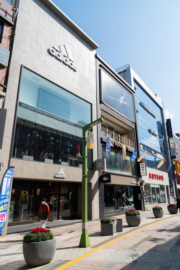 168 stairs, biff square, blue line park, busan international film festival, cheongsapo, gamcheon culture village, haedong yonggungsa, haeundae beach, little prince, nampodong shopping street, ocean breeze, sky capsule haeundae blue line park, songdo beach, songdo sky park, songdo sky walk, the bay 101, yacht club, คาเฟ่รถไฟแคปซูล, ชายหาดซงโด, ชายหาดแฮอุนแด, ตลาดนัมโพดง, ถ่ายรูปกับเจ้าชายน้อย, ทะเลปูซาน, ปูซาน 2024, ปูซาน 2567, ปูซานเกาลี 2567, ปูซานเกาหลี 2024, ปูซานเที่ยวไหนดี, พระสังกัจจายน์สีทอง, มุมลับ the bay 101, รถไฟปูซาน, รถไฟแคปซูล, วัดแฮดง ยงกุงซา, สตีทฟู๊ดเกาหลี, หมู่บ้านคัมชอน, อาหารเกาหลี, เที่ยวปูซาน, เที่ยวเกาหลี, เที่ยวเกาหลี 2024, เที่ยวเกาหลี 2567, แพนเค้กเกาหลี, โรงแรมในหมู่บ้านคัมชอน, โฮต็อก, top 10+ ที่เที่ยวปูซาน [สิงหาคม 2024] เกาหลีใต้ วิวปัง ถ่ายรูปสวย