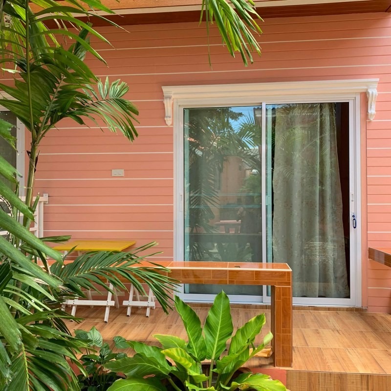 top 12+ ที่พักเกาะสีชัง 2567 ที่พักเปิดใหม่วิวสวย ดื่มด่ำบรรยากาศกลางทะเล