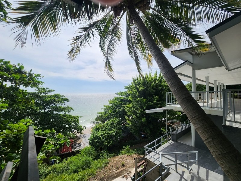 top 12+ ที่พักเกาะสีชัง 2567 ที่พักเปิดใหม่วิวสวย ดื่มด่ำบรรยากาศกลางทะเล