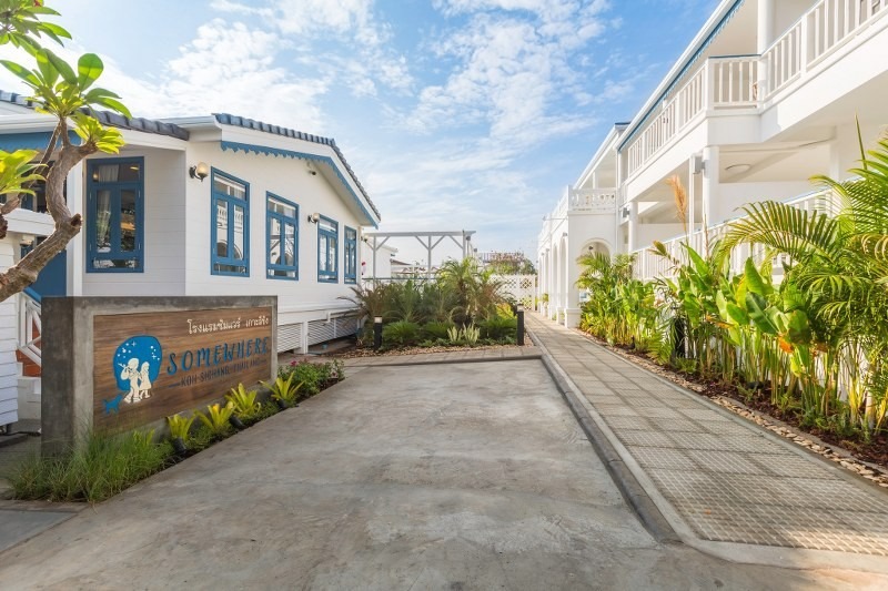 top 12+ ที่พักเกาะสีชัง 2567 ที่พักเปิดใหม่วิวสวย ดื่มด่ำบรรยากาศกลางทะเล