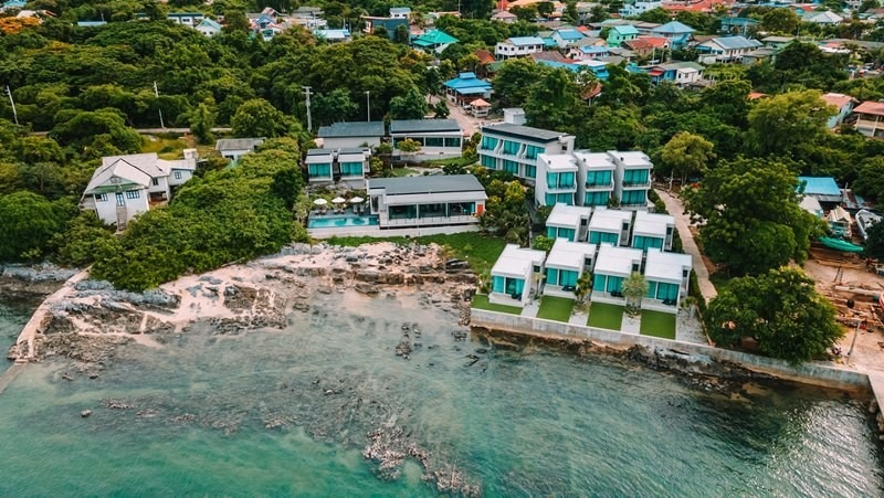 top 12+ ที่พักเกาะสีชัง 2567 ที่พักเปิดใหม่วิวสวย ดื่มด่ำบรรยากาศกลางทะเล