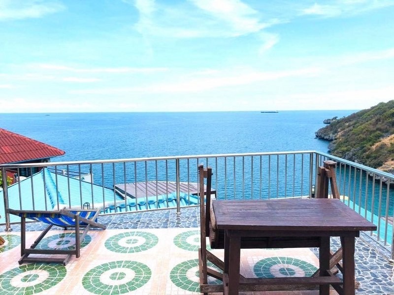 top 12+ ที่พักเกาะสีชัง 2567 ที่พักเปิดใหม่วิวสวย ดื่มด่ำบรรยากาศกลางทะเล