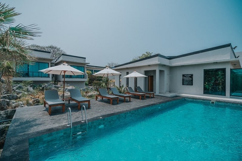 top 12+ ที่พักเกาะสีชัง 2567 ที่พักเปิดใหม่วิวสวย ดื่มด่ำบรรยากาศกลางทะเล