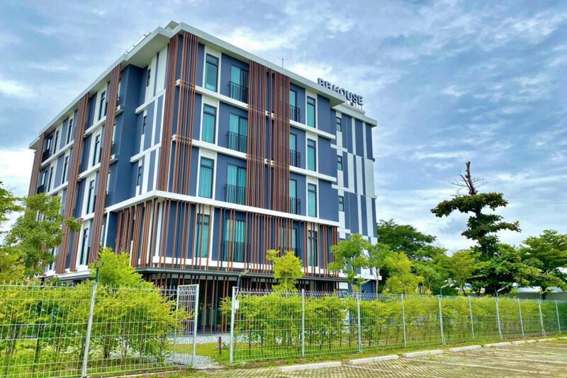 sunee view hotel, ฉะเชิงเทรา, ทรีเฮ้าส์ ฉะเชิงเทรา, ที่พักฉะเชิงเทรา, ที่พักฉะเชิงเทรา 2024, ที่พักฉะเชิงเทรา 2567, ที่พักฉะเชิงเทรา ในตัวเมือง, ที่พักแปดริ้ว, ที่พักแปดริ้ว 2024, ที่พักแปดริ้ว ในเมือง, สุณี วิวล์, อุ้ยแจม, เจเค ลิฟวิ่ง โฮเทล แอนด์ เซอร์วิส อพาร์ทเมนท์, เย็นจิต รีสอร์ท, เฮเว่น โฮเทล ฉะเชิงเทรา, แปดริ้ว, โรงแรมเดอะ บราวน์ เฮ้าส์, top 10+ ที่พักฉะเชิงเทรา ในตัวเมือง 2024 เที่ยวแปดริ้ว ไหว้หลวงพ่อโสธร สัมผัสวิถีชีวิตริมน้ำบางปะกง