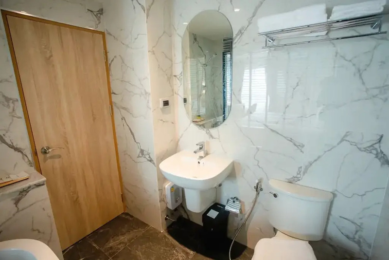 sunee view hotel, ฉะเชิงเทรา, ทรีเฮ้าส์ ฉะเชิงเทรา, ที่พักฉะเชิงเทรา, ที่พักฉะเชิงเทรา 2024, ที่พักฉะเชิงเทรา 2567, ที่พักฉะเชิงเทรา ในตัวเมือง, ที่พักแปดริ้ว, ที่พักแปดริ้ว 2024, ที่พักแปดริ้ว ในเมือง, สุณี วิวล์, อุ้ยแจม, เจเค ลิฟวิ่ง โฮเทล แอนด์ เซอร์วิส อพาร์ทเมนท์, เย็นจิต รีสอร์ท, เฮเว่น โฮเทล ฉะเชิงเทรา, แปดริ้ว, โรงแรมเดอะ บราวน์ เฮ้าส์, top 10+ ที่พักฉะเชิงเทรา ในตัวเมือง 2024 เที่ยวแปดริ้ว ไหว้หลวงพ่อโสธร สัมผัสวิถีชีวิตริมน้ำบางปะกง