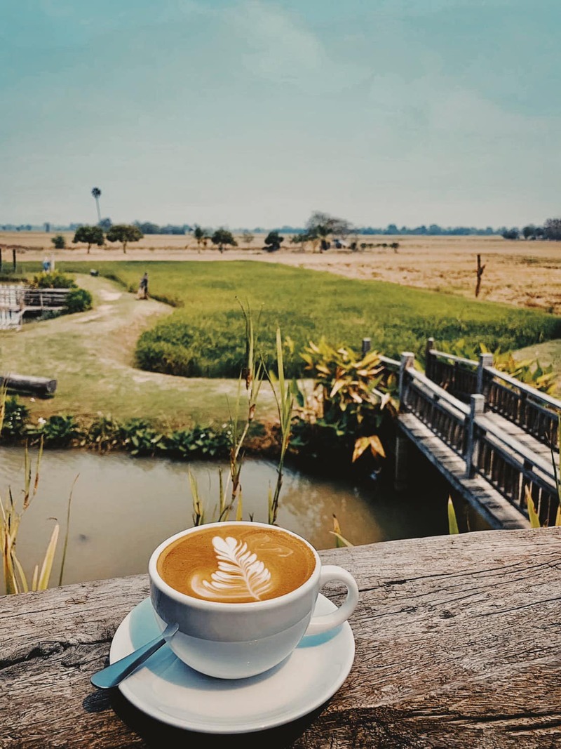 คาเฟ่ สุโขทัย ร้านบรรยากาศดี น่านั่ง : เที่ยวเมืองเก่าพร้อมนั่งร้านกาแฟชิคๆ