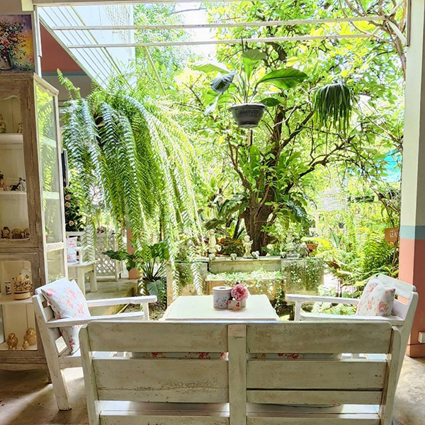 คาเฟ่ สุโขทัย ร้านบรรยากาศดี น่านั่ง : เที่ยวเมืองเก่าพร้อมนั่งร้านกาแฟชิคๆ