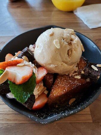 top 5+ คาเฟ่ปากเกร็ด นั่งเล่นชิลๆ ชมวิวเพลินๆ 