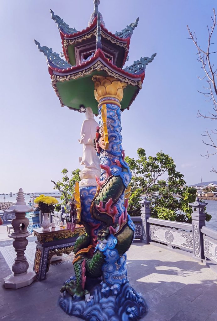 bamboo legend, dinh cau temple, grand world, hon thom cable car, hon thom island, kiss of the sea show, phu quoc night market, sunset town, teddy bear museum, the kiss bridge, vin wonders, vinpearl safari, vo trong nghia, กระเช้าลอยฟ้าที่ยาวที่สุด, กระเช้าลอยฟ้าฟูก๊วก, กระเช้าลอยฟ้าฟูโกว๊ก, ซันเซ็ท ทาวน์, ตลาดนัดกลางคืนฟูโกว๊ก, พิพิธภัณฑ์หมีเท็ดดี้แบร์, ล่องเรือแกรนด์เวิร์ล, วัดดิงชาว, วิน วันเดอร์, สวนสัตว์วินเพิร์ล ซาฟารี, สะพานจูบ, อควาเรี่ยมฟูก๊วก, อควาเรี่ยมฟูโกว๊ก, เกาะฟูก๊วก, เกาะฟูโกว๊ก, เกาะสัปปะรด, เกาะฮอนเทิม, เที่ยวเกาะฟูก๊วก, เที่ยวเกาะฟูโกว๊ก, เที่ยวเวียดนาม, เที่ยวเวียดนาม 2024, เที่ยวเวียดนาม 2567, แกรนด์ เวิร์ล, top 12+ ที่เที่ยวเกาะฟูโกว๊ก 2024 เช็คอินแลนด์มาร์คยอดฮิต ชมโชว์สุดอลังการ