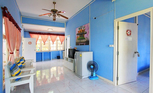 top 8+ พูลวิลล่า เกาะล้าน 10คน นอนสบาย ใกล้ทะเลบรรยากาศสุดปัง