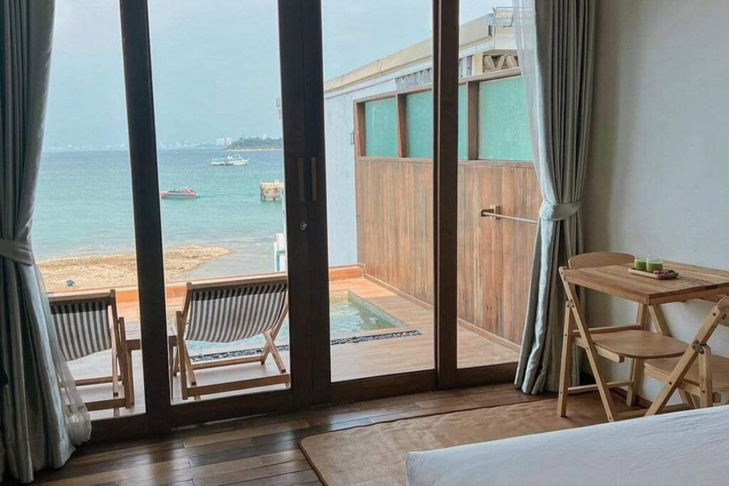 บอกต่อ! 7 ที่พักเกาะล้าน แนะนำ กันเลย พักสบาย มุมถ่ายรูปเยอะ