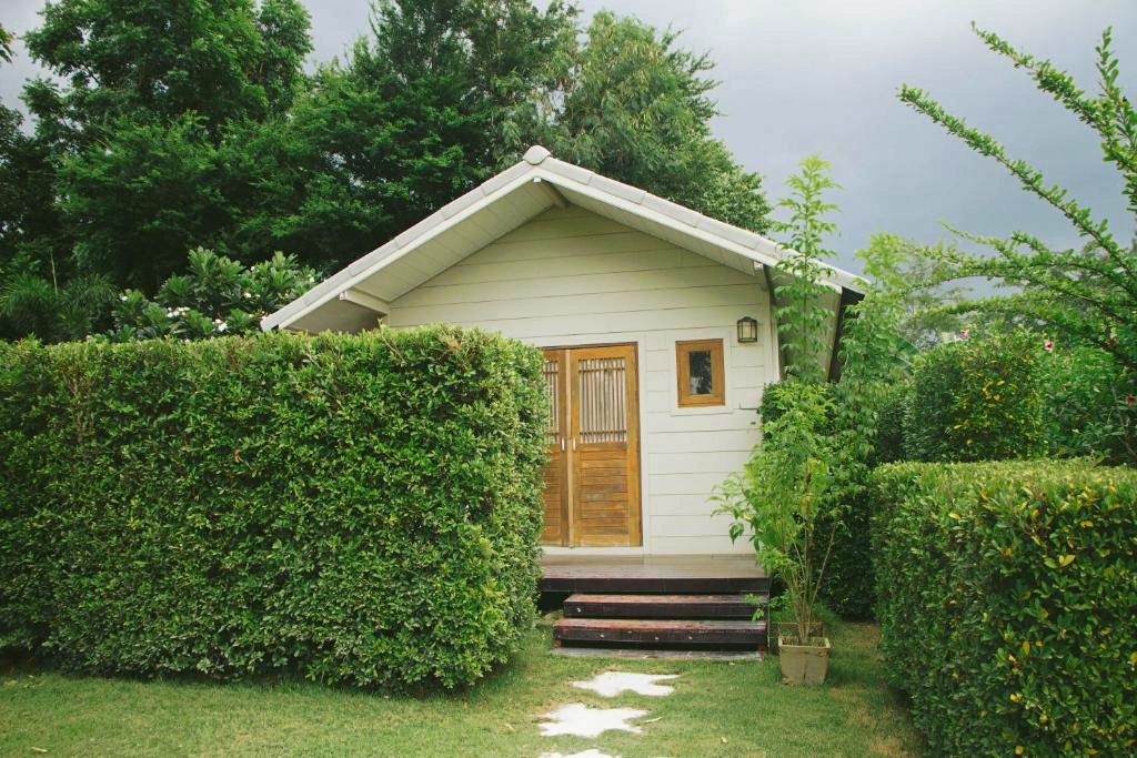 bellissimo cafe & resort, bibury resort, release pool villa resort, rewild camp&cafe, swiss valley สวนผึ้ง, terrua main ten villa, ขุนเขา ตำนาน ไพร, ที่พักสวนผึ้ง, ที่พักสวนผึ้ง 2024, ที่พักสวนผึ้ง 2025, ที่พักสวนผึ้ง 2567, ที่พักสวนผึ้ง 2568, ที่พักสวนผึ้ง มีสระว่ายน้ํา, ที่พักสวนผึ้ง สวยๆ, ที่พักสวนผึ้ง แนะนำ, บางเวลา สวนผึ้ง รีสอร์ท, บ้านอ้อมกอดขุนเขา, ปั้นหยา ชาเล่ต์ รีสอร์ท, พนาลี โฮม แอนด์ แคมปิ้ง, พอเพลิน ฮิบรีสอร์ท, รัก ณ สวนผึ้ง รีสอร์ท, รีลีส พูล วิลล่า รีสอร์ท, รีสอร์ท สวนผึ้ง, ลา ทอสคาน่า รีสอร์ท, ลาโพรวองซ์ สวนผึ้ง, วิลล่า โมรีดา, วิลลาทัสคานี คันทรี รีสอร์ท, สวิส วัลเลย์ ฮิพ รีสอร์ท, สแตมป์ ฮิลล์ รีสอร์ต, อัศจารา รีสอร์ท, อาสคาญ่า บูติค รีสอร์ท, เดอะ โลเคชั่น รีสอร์ท, เดอะบันยัน ลีฟ รีสอร์ท, เทอรัว เมน เท็น วิลล่า, แดนดิไลออน สวนผึ้ง, แทมมารีน วิลล่า, ไบบุรี รีสอร์ท, ไฮซีน รีสอร์ท, top 20+ ที่พักสวนผึ้ง 2024 บรรยากาศธรรมชาติ พักผ่อนกลางหุบเขา