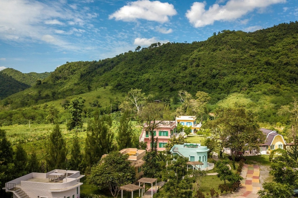 bellissimo cafe & resort, bibury resort, release pool villa resort, rewild camp&cafe, swiss valley สวนผึ้ง, terrua main ten villa, ขุนเขา ตำนาน ไพร, ที่พักสวนผึ้ง, ที่พักสวนผึ้ง 2024, ที่พักสวนผึ้ง 2025, ที่พักสวนผึ้ง 2567, ที่พักสวนผึ้ง 2568, ที่พักสวนผึ้ง มีสระว่ายน้ํา, ที่พักสวนผึ้ง สวยๆ, ที่พักสวนผึ้ง แนะนำ, บางเวลา สวนผึ้ง รีสอร์ท, บ้านอ้อมกอดขุนเขา, ปั้นหยา ชาเล่ต์ รีสอร์ท, พนาลี โฮม แอนด์ แคมปิ้ง, พอเพลิน ฮิบรีสอร์ท, รัก ณ สวนผึ้ง รีสอร์ท, รีลีส พูล วิลล่า รีสอร์ท, รีสอร์ท สวนผึ้ง, ลา ทอสคาน่า รีสอร์ท, ลาโพรวองซ์ สวนผึ้ง, วิลล่า โมรีดา, วิลลาทัสคานี คันทรี รีสอร์ท, สวิส วัลเลย์ ฮิพ รีสอร์ท, สแตมป์ ฮิลล์ รีสอร์ต, อัศจารา รีสอร์ท, อาสคาญ่า บูติค รีสอร์ท, เดอะ โลเคชั่น รีสอร์ท, เดอะบันยัน ลีฟ รีสอร์ท, เทอรัว เมน เท็น วิลล่า, แดนดิไลออน สวนผึ้ง, แทมมารีน วิลล่า, ไบบุรี รีสอร์ท, ไฮซีน รีสอร์ท, top 20+ ที่พักสวนผึ้ง 2024 บรรยากาศธรรมชาติ พักผ่อนกลางหุบเขา