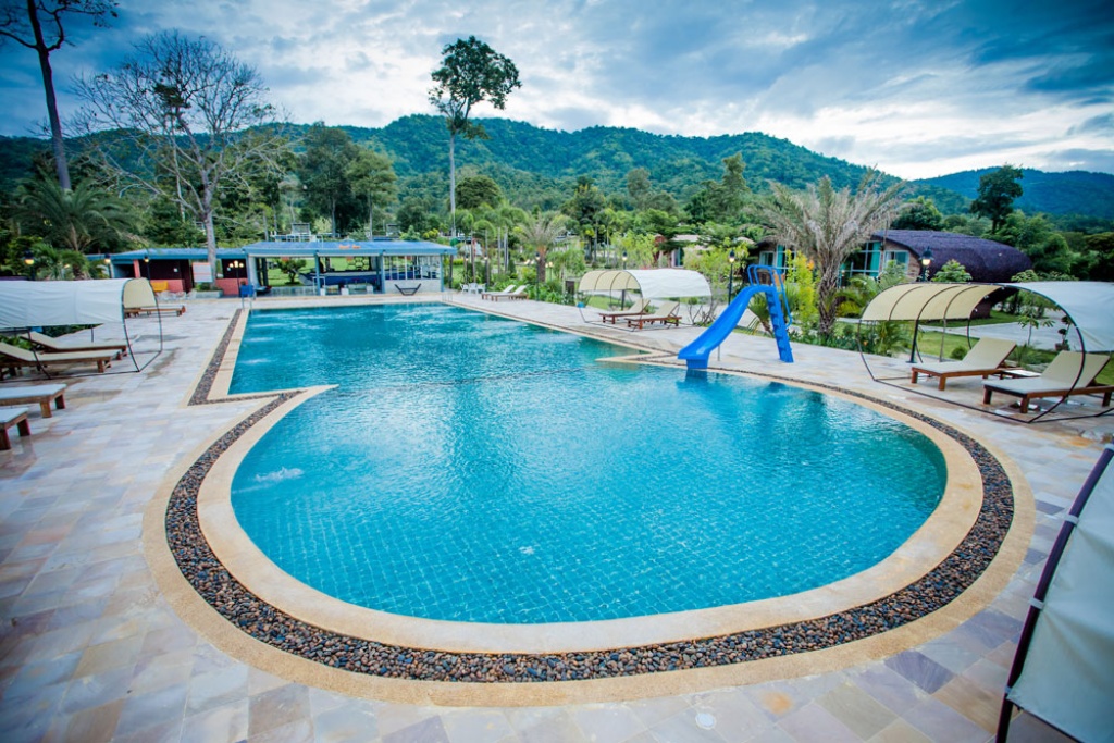 bellissimo cafe & resort, bibury resort, release pool villa resort, rewild camp&cafe, swiss valley สวนผึ้ง, terrua main ten villa, ขุนเขา ตำนาน ไพร, ที่พักสวนผึ้ง, ที่พักสวนผึ้ง 2024, ที่พักสวนผึ้ง 2025, ที่พักสวนผึ้ง 2567, ที่พักสวนผึ้ง 2568, ที่พักสวนผึ้ง มีสระว่ายน้ํา, ที่พักสวนผึ้ง สวยๆ, ที่พักสวนผึ้ง แนะนำ, บางเวลา สวนผึ้ง รีสอร์ท, บ้านอ้อมกอดขุนเขา, ปั้นหยา ชาเล่ต์ รีสอร์ท, พนาลี โฮม แอนด์ แคมปิ้ง, พอเพลิน ฮิบรีสอร์ท, รัก ณ สวนผึ้ง รีสอร์ท, รีลีส พูล วิลล่า รีสอร์ท, รีสอร์ท สวนผึ้ง, ลา ทอสคาน่า รีสอร์ท, ลาโพรวองซ์ สวนผึ้ง, วิลล่า โมรีดา, วิลลาทัสคานี คันทรี รีสอร์ท, สวิส วัลเลย์ ฮิพ รีสอร์ท, สแตมป์ ฮิลล์ รีสอร์ต, อัศจารา รีสอร์ท, อาสคาญ่า บูติค รีสอร์ท, เดอะ โลเคชั่น รีสอร์ท, เดอะบันยัน ลีฟ รีสอร์ท, เทอรัว เมน เท็น วิลล่า, แดนดิไลออน สวนผึ้ง, แทมมารีน วิลล่า, ไบบุรี รีสอร์ท, ไฮซีน รีสอร์ท, top 20+ ที่พักสวนผึ้ง 2024 บรรยากาศธรรมชาติ พักผ่อนกลางหุบเขา