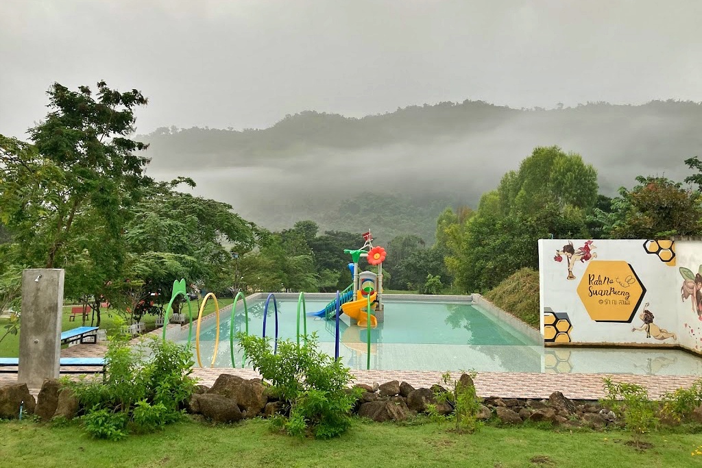 bellissimo cafe & resort, bibury resort, release pool villa resort, rewild camp&cafe, swiss valley สวนผึ้ง, terrua main ten villa, ขุนเขา ตำนาน ไพร, ที่พักสวนผึ้ง, ที่พักสวนผึ้ง 2024, ที่พักสวนผึ้ง 2025, ที่พักสวนผึ้ง 2567, ที่พักสวนผึ้ง 2568, ที่พักสวนผึ้ง มีสระว่ายน้ํา, ที่พักสวนผึ้ง สวยๆ, ที่พักสวนผึ้ง แนะนำ, บางเวลา สวนผึ้ง รีสอร์ท, บ้านอ้อมกอดขุนเขา, ปั้นหยา ชาเล่ต์ รีสอร์ท, พนาลี โฮม แอนด์ แคมปิ้ง, พอเพลิน ฮิบรีสอร์ท, รัก ณ สวนผึ้ง รีสอร์ท, รีลีส พูล วิลล่า รีสอร์ท, รีสอร์ท สวนผึ้ง, ลา ทอสคาน่า รีสอร์ท, ลาโพรวองซ์ สวนผึ้ง, วิลล่า โมรีดา, วิลลาทัสคานี คันทรี รีสอร์ท, สวิส วัลเลย์ ฮิพ รีสอร์ท, สแตมป์ ฮิลล์ รีสอร์ต, อัศจารา รีสอร์ท, อาสคาญ่า บูติค รีสอร์ท, เดอะ โลเคชั่น รีสอร์ท, เดอะบันยัน ลีฟ รีสอร์ท, เทอรัว เมน เท็น วิลล่า, แดนดิไลออน สวนผึ้ง, แทมมารีน วิลล่า, ไบบุรี รีสอร์ท, ไฮซีน รีสอร์ท, top 20+ ที่พักสวนผึ้ง 2024 บรรยากาศธรรมชาติ พักผ่อนกลางหุบเขา