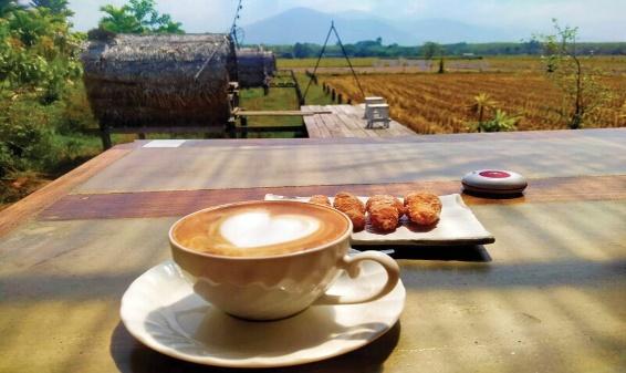 top 5+ คาเฟ่ จ.ตรัง ร้านสวยน่านั่ง บรรยากาศสุดปัง