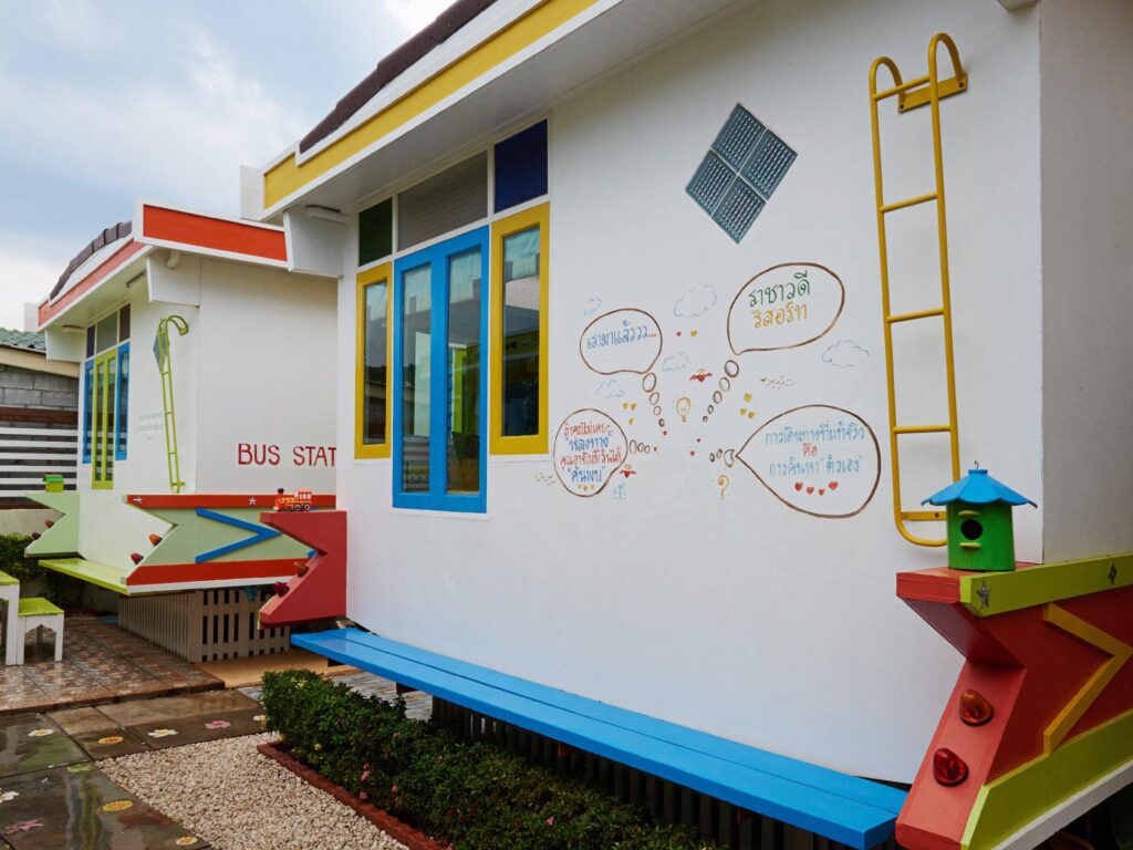 top 8+ พูลวิลล่า เกาะล้าน 10 คนติดทะเล สบาย สดชื่นกันยกแก็งค์