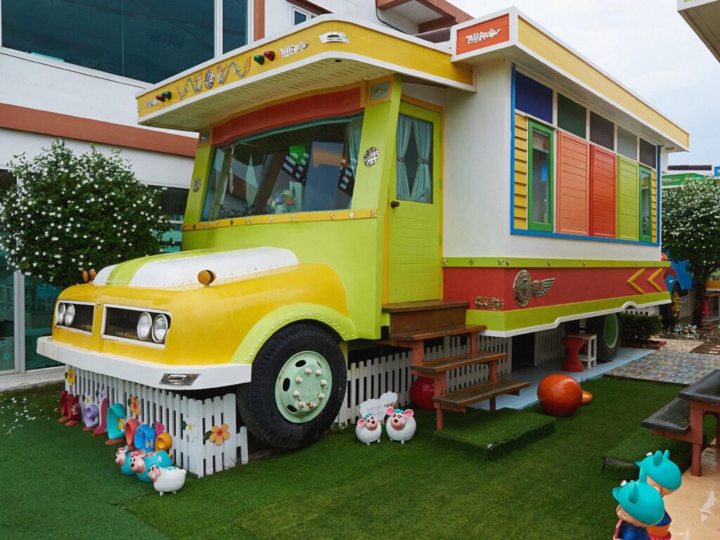 top 8+ พูลวิลล่า เกาะล้าน 10 คนติดทะเล สบาย สดชื่นกันยกแก็งค์