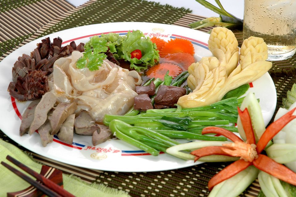 ร้านดังตลาดนางเลิ้ง : ชวนมาชิม อิ่มเเน่นๆ!