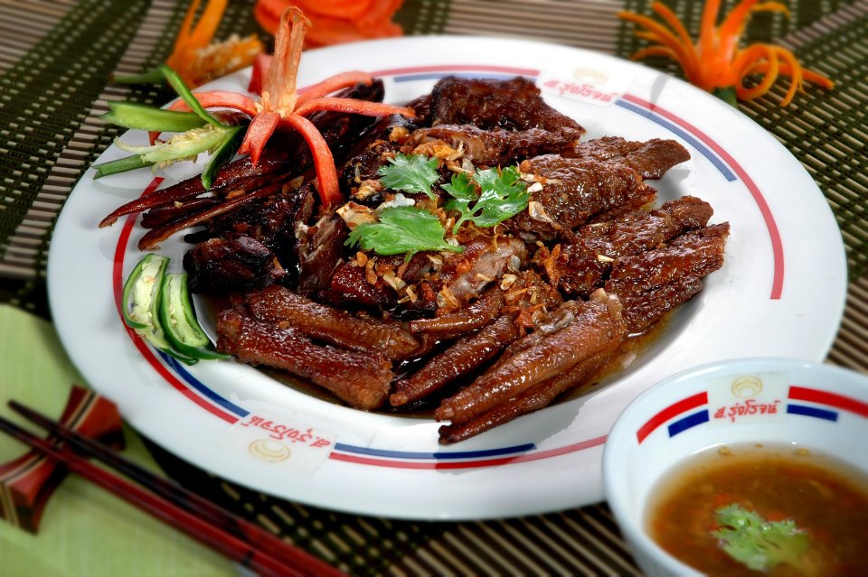 ร้านดังตลาดนางเลิ้ง : ชวนมาชิม อิ่มเเน่นๆ!