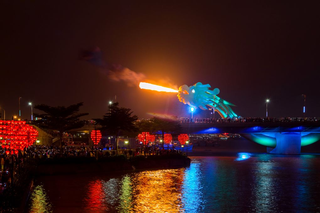 bai da obama, carp dragon, da nang cathedral, dragon bridge, hai van pass, linh ung temple, love bridge, son tra marina, son tra night market, the marble mountain, คาร์ปดราก้อน, คาร์ฟดราก้อน, ช่องเขาไฮวัน, ตลาดนัดกลางคืนเซินตรา, ตลาดฮาน, ตลาดเก่าดานัง, ที่เที่ยวดานัง, บานาฮิลล์, ภูเขาหินอ่อน, วัดหลินอึ๋ง, สะพานมังกร, สะพานมือ, สะพานแห่งความรัก, หาดหินโอบามา, อุโมงค์ไฮวัน, เจ้าแม่กวนอิม ดานัง, เที่ยวดานัง, เที่ยวดานัง 2024, เที่ยวดานัง 2567, แลนด์มาร์คดานัง, โบสถ์คริสต์ ดานัง, top 12+ ที่เที่ยวดานัง 2024 ดูมังกรพ่นไฟ เช็คอินแลนด์มาร์คยอดฮิต