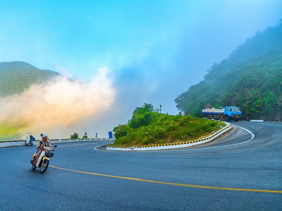 bai da obama, carp dragon, da nang cathedral, dragon bridge, hai van pass, linh ung temple, love bridge, son tra marina, son tra night market, the marble mountain, คาร์ปดราก้อน, คาร์ฟดราก้อน, ช่องเขาไฮวัน, ตลาดนัดกลางคืนเซินตรา, ตลาดฮาน, ตลาดเก่าดานัง, ที่เที่ยวดานัง, บานาฮิลล์, ภูเขาหินอ่อน, วัดหลินอึ๋ง, สะพานมังกร, สะพานมือ, สะพานแห่งความรัก, หาดหินโอบามา, อุโมงค์ไฮวัน, เจ้าแม่กวนอิม ดานัง, เที่ยวดานัง, เที่ยวดานัง 2024, เที่ยวดานัง 2567, แลนด์มาร์คดานัง, โบสถ์คริสต์ ดานัง, top 12+ ที่เที่ยวดานัง 2024 ดูมังกรพ่นไฟ เช็คอินแลนด์มาร์คยอดฮิต